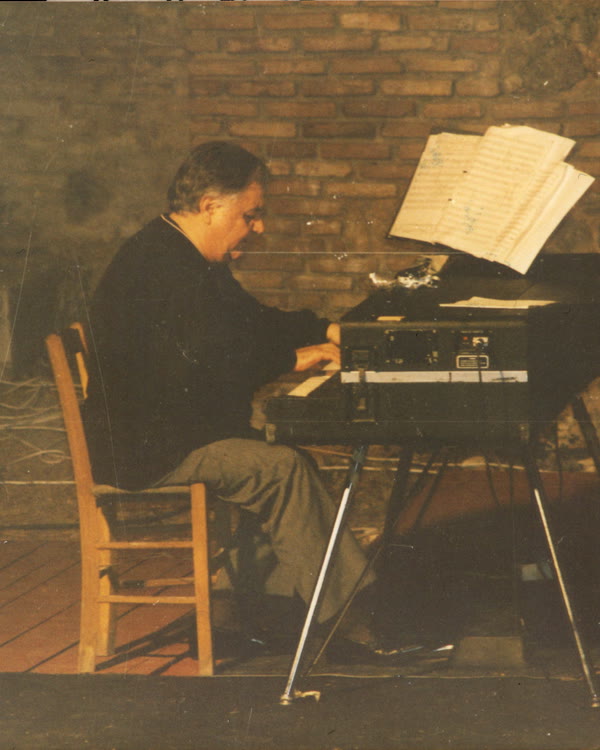 Manos Hatzidakis