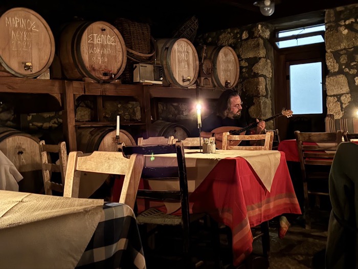 Gianni's Taverna in Kiparissi